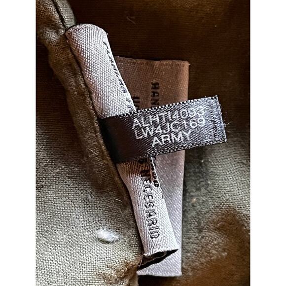 Levi's Women's Army Green Army/Field Jacket coat. Heavy. Lines. Pockets. XL - Picture 5 of 10